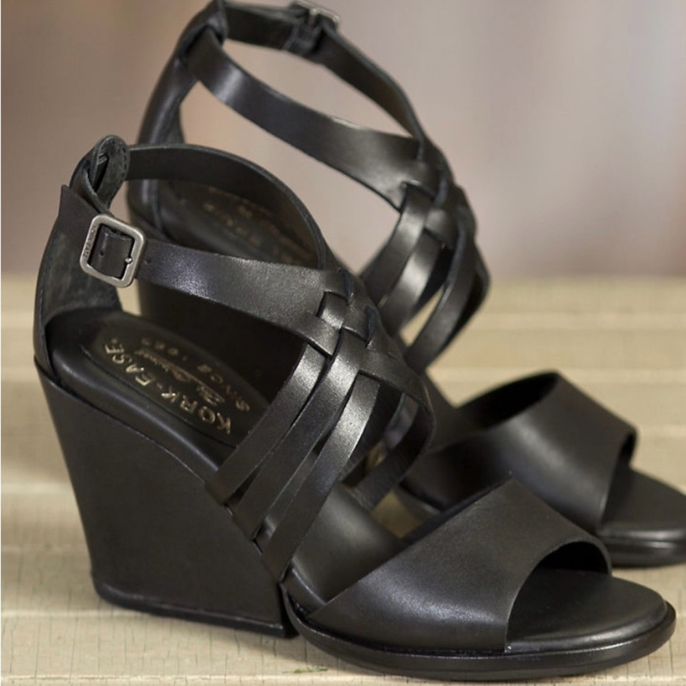 Kork-Ease Black Strappy Wedge Sandals
